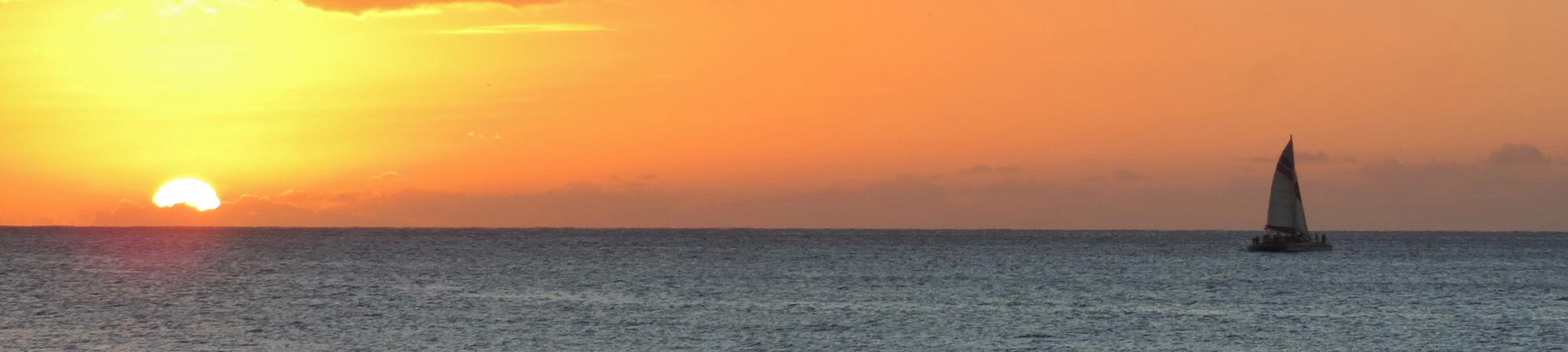full-width-sunset-from-alihi-lani