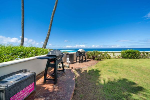 Alihi Lani oceanfront Poipu vacation rental barbecue area